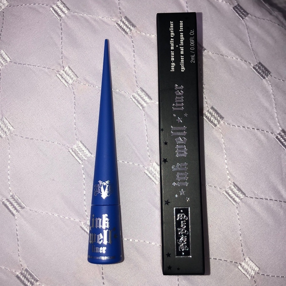 Kat Von D ink liner